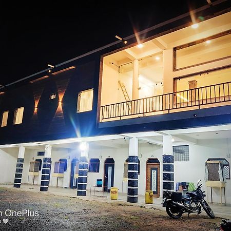 Hotel Modi Palace, Chanderi Mp Buitenkant foto
