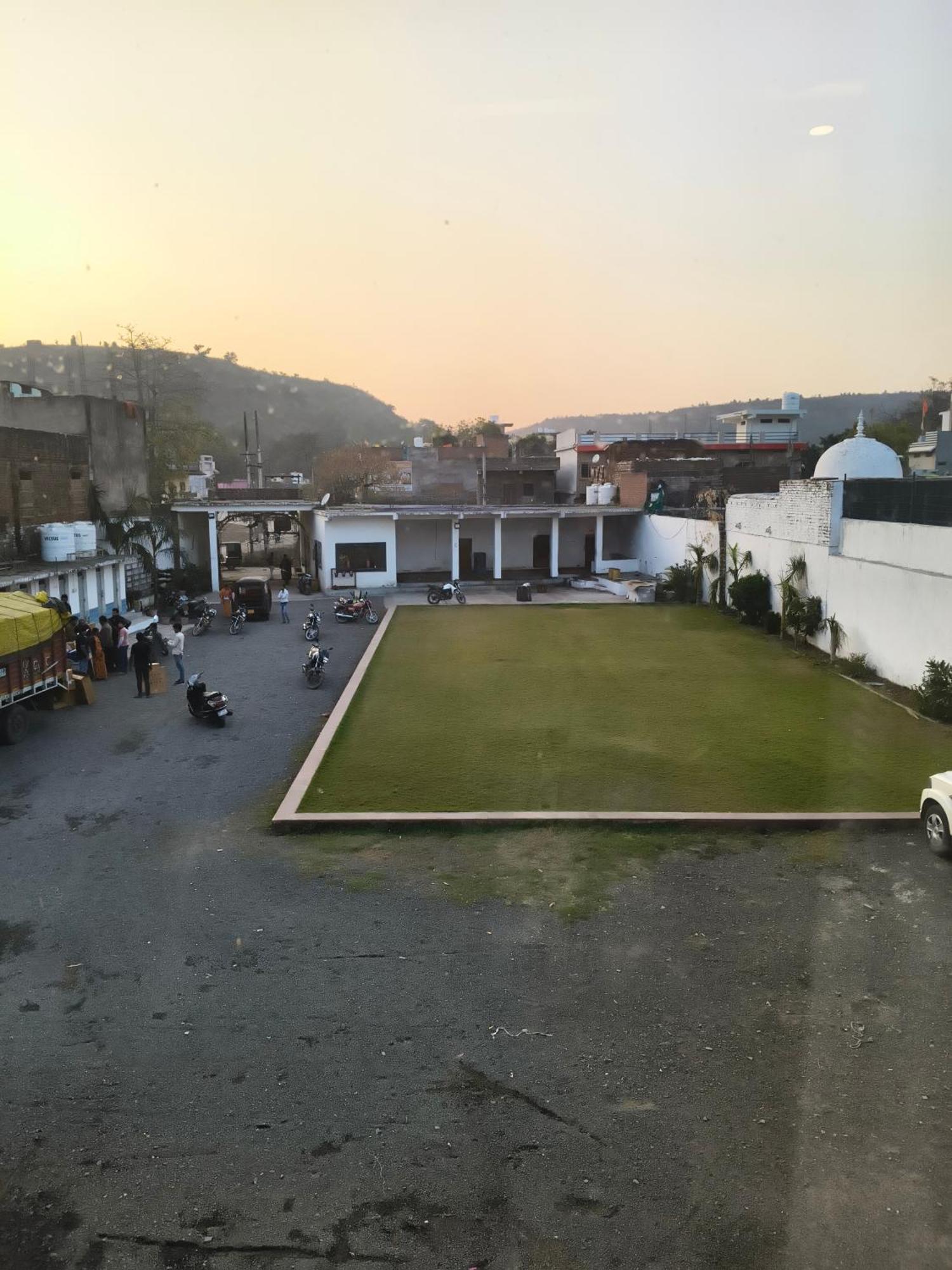 Hotel Modi Palace, Chanderi Mp Buitenkant foto