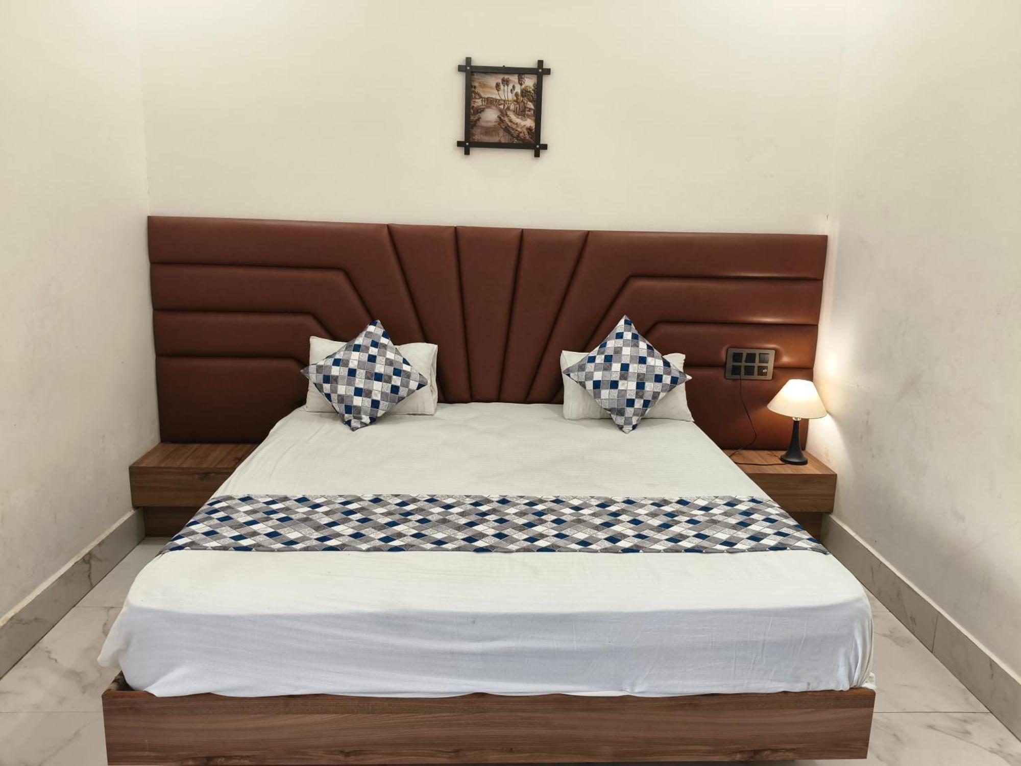 Hotel Modi Palace, Chanderi Mp Buitenkant foto